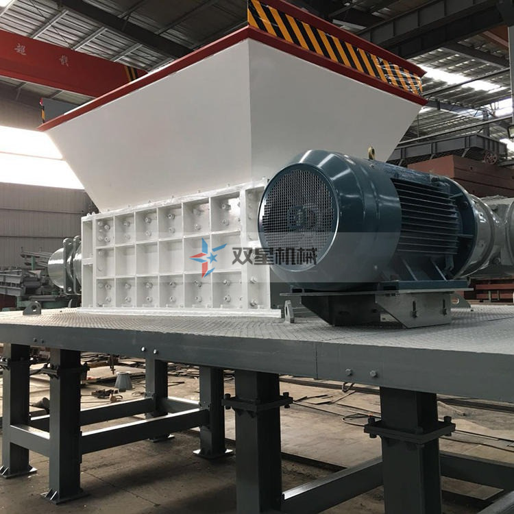 金屬撕碎機設備介紹及原理特點